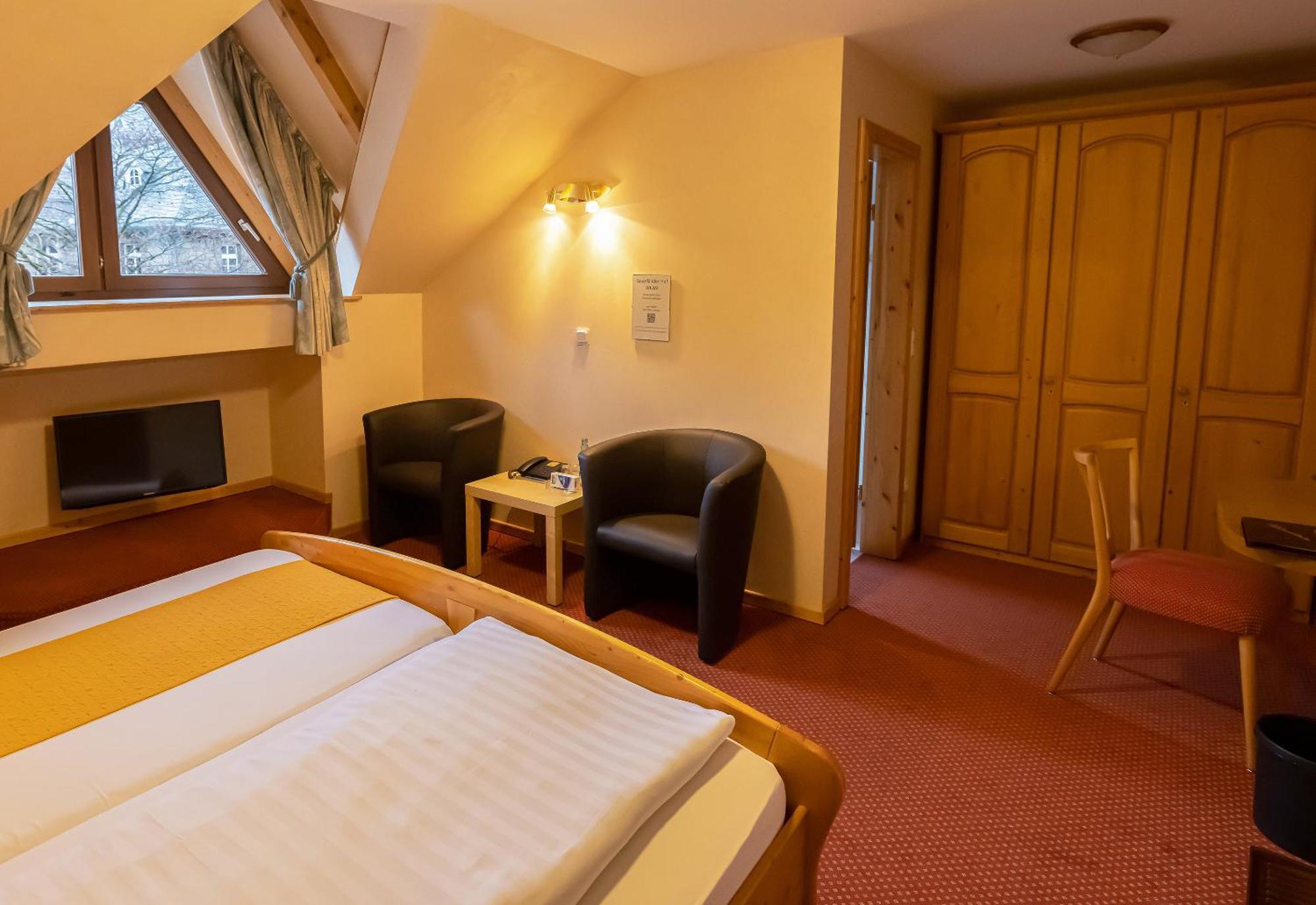 Hotel Sauerländer Hof Willingen  Exteriör bild